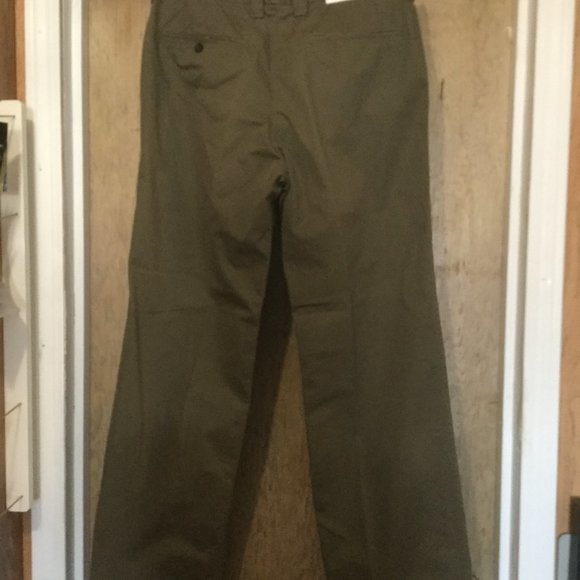 NWT Club Monaco straight leg medium rise army green color 32" waist classic fit - Picture 3 of 5